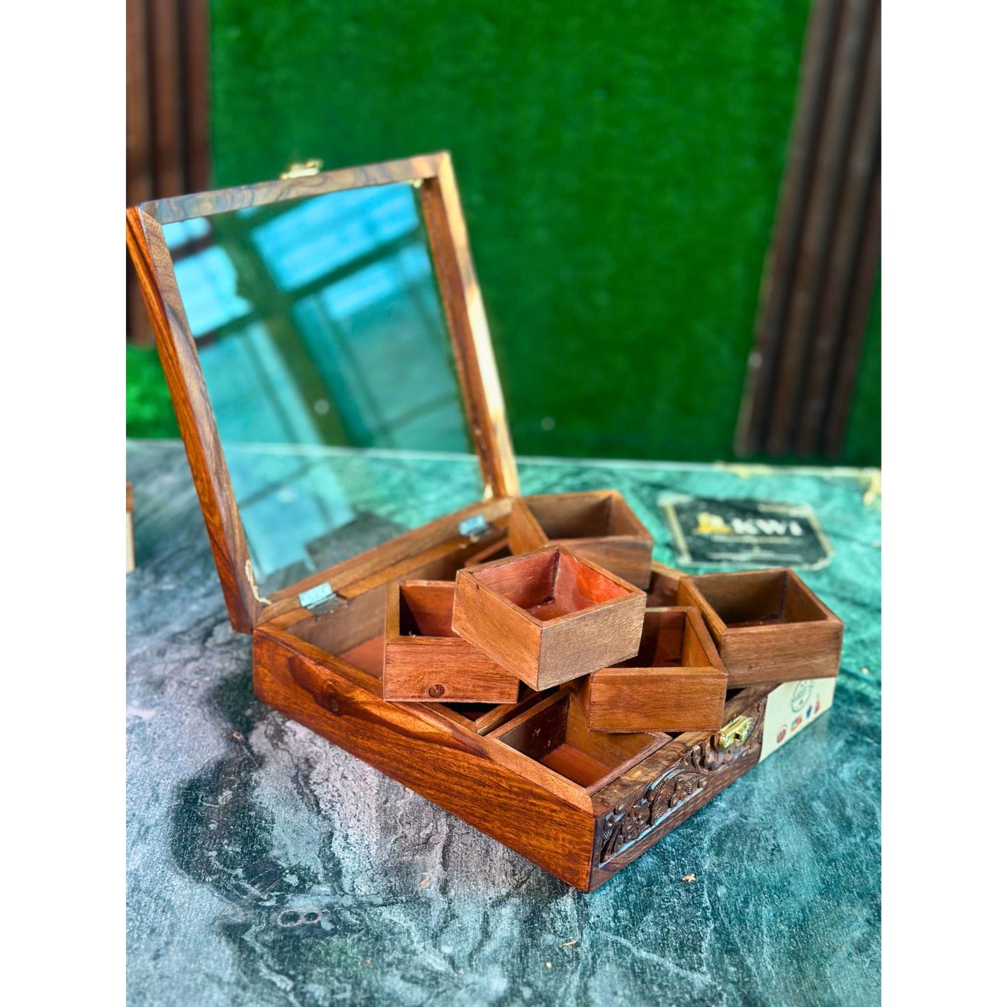 Handcarved Wooden Spice Box in Sheesham Wood – 9 Portion with Spoon & Non-Breakable Glass Lid