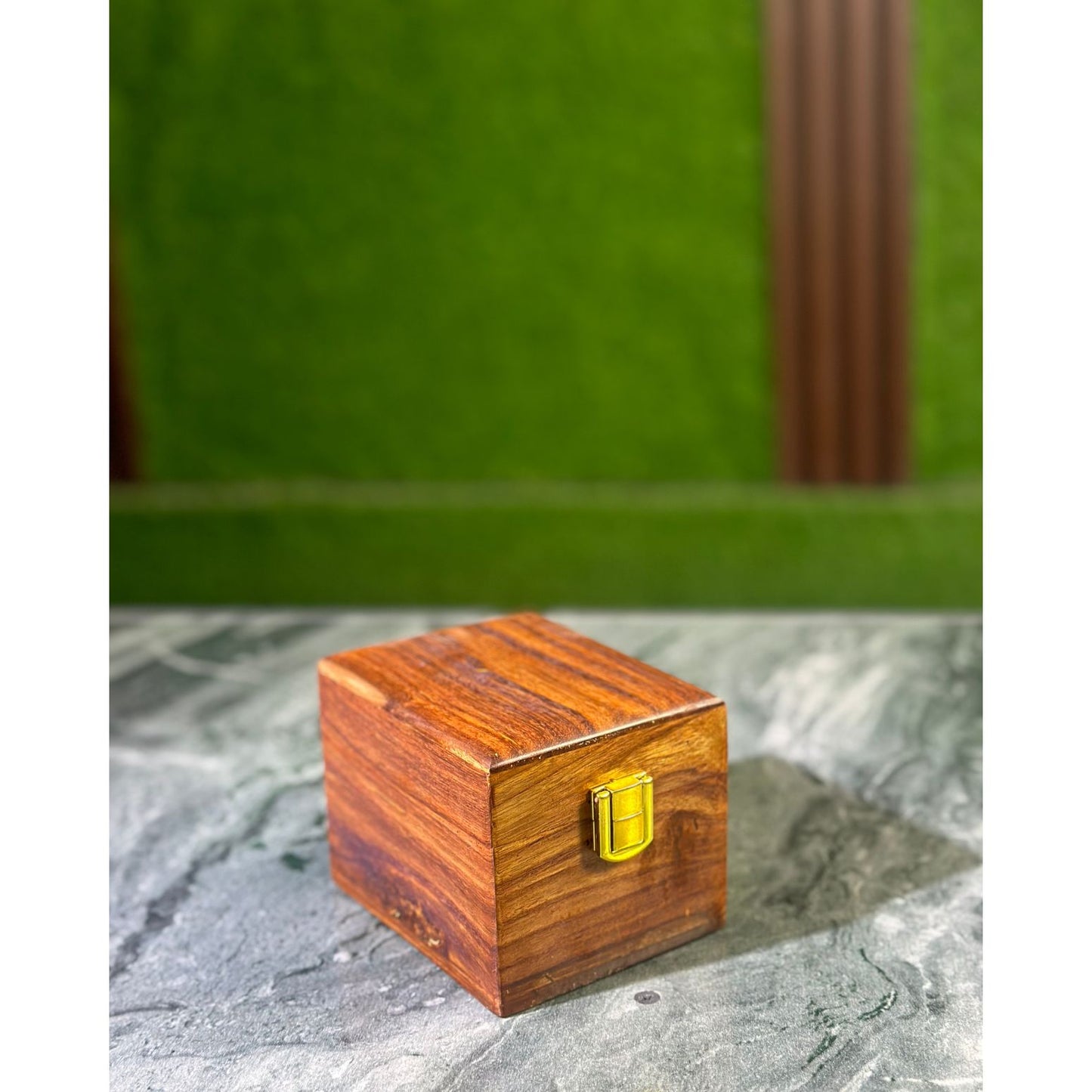 Classic Sheesham Wood Watch Box – Single Slot with Solid Wooden Lid